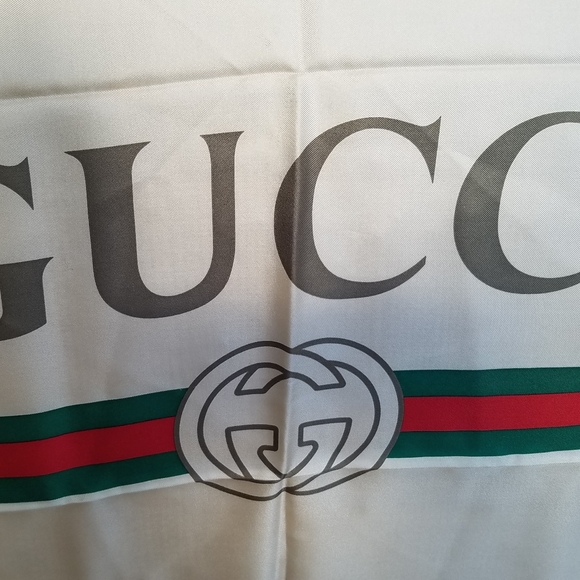 New Women's "GUCCI" Silk Scarf - Picture 5 of 6